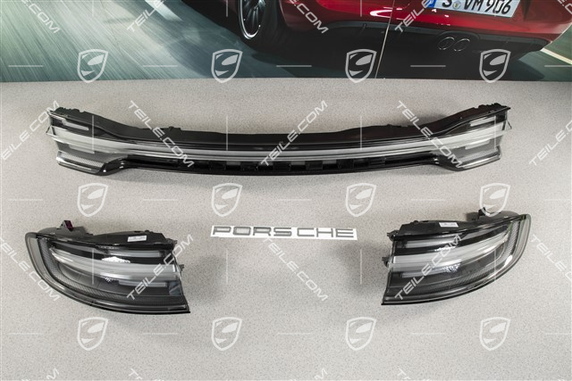 LED Rückleuchten/Heckleuchten, inkl. Leuchtenband, abgedunkelt/schwarz, Satz: links+rechts+mitte, mit „PORSCHE" Schriftzug in Silber