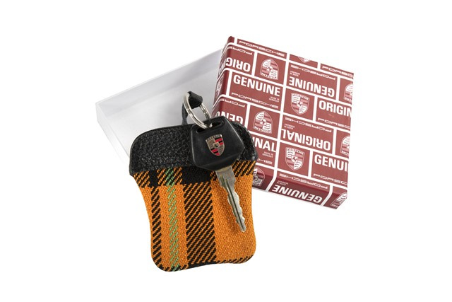 Porsche Classic Schlüssel-Etui, mit geprägtem Porschewappen, Schottenkaro orange