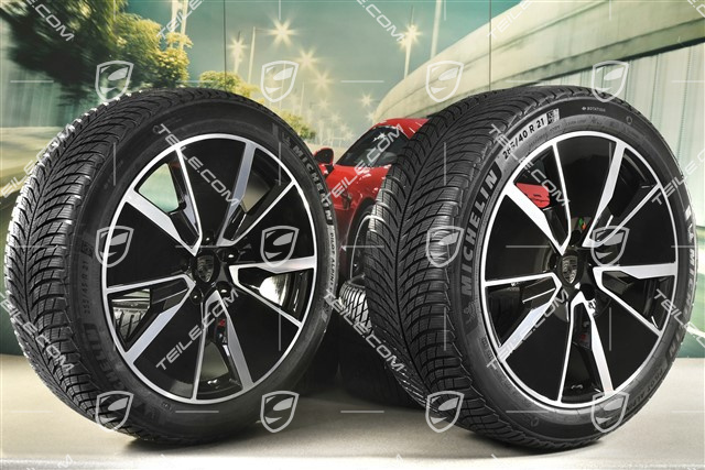 21" Macan Turbo Winterräder Satz, Felgen 8,5J x 21 ET27 + 10,5J x 21 ET47 + NEUE Michelin Pilot Alpin 5 SUV Winterreifen 255/45 R21 + 285/40 R21, in Schwarz Hochglanz