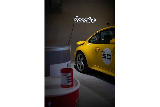 Porsche Turbo illuminated lettering, LED, light colour: 4,000 Kelvin, size 98.9 x 25 cm, limited to 911 pieces