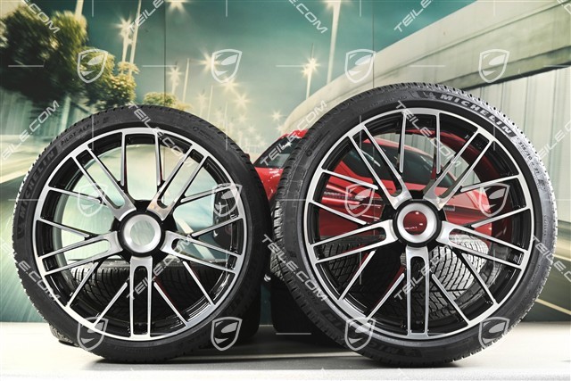 20+21" 911 Turbo S Winterräder Satz, Felgen 8,5J x 20 ET40 + 11,5 x 21 ET62 + Michelin Winterreifen 245/35 R20 + 315/30 R21, schwarz hochglanz + glanzgedrecht