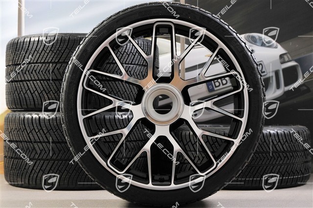 20" Turbo S Zentralverschluss Winterräder Satz für Turbo S, Felgen 8,5J x 20 ET51 + 11J x 20 ET59 + NEUE Michelin Pilot Alpin PA4 Winterreifen 245/35 R20+295/30 R20, RDK-Sensoren