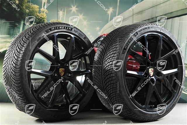 21" Panamera SportDesign Winterräder Satz, Felgen 9,5J x 21 ET71 + 10,5J x 21 ET71 + Michelin Pilot Alpin 5 Winterreifen 275/35 R21 + 315/30 R21, Schwarz Hochglanz