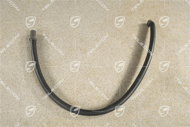 Convertible top compartment water drain hose