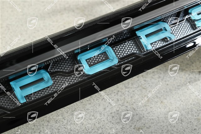 Cross / Sport Turismo, Heckblende Abschlussblende mit "PORSCHE" Schriftzug in Glacier Iceblue