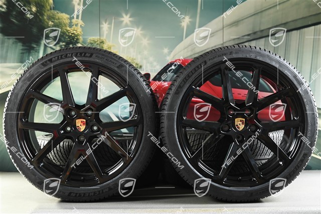 21" Panamera SportDesign Winterräder Satz, Felgen 9,5J x 21 ET71 + 10,5J x 21 ET71 + Michelin Pilot Alpin 5 Winterreifen 275/35 R21 + 315/30 R21, Schwarz Hochglanz