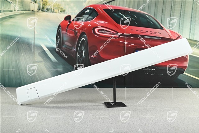 Turbo, Trim cover with towing hook lug cap, front bumper