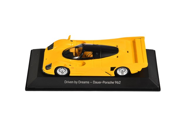 Porsche 962 Jochen Dauer, żółty/czarny, Spark, skala 1:43