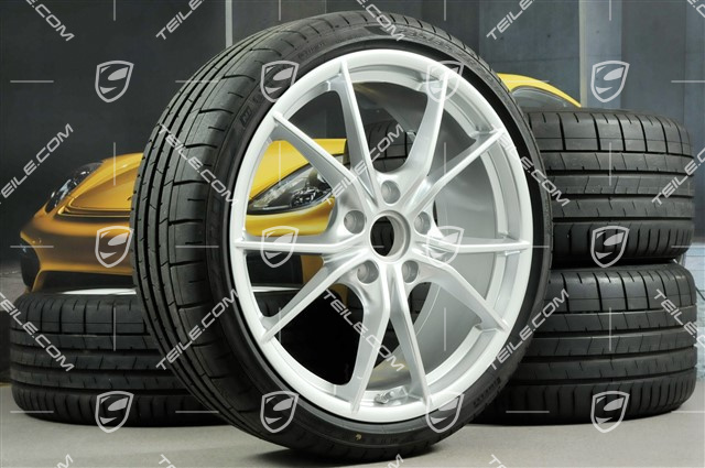 20" Carrera S Sommerräder Satz, Felgen 8J x 20 ET57 + 10J x 20 ET45 + NEUE Pirelli Sommerreifen 235/35 R20 + 265/35 R20, silbern, mit RDK-Sensoren