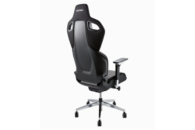 RECARO x Porsche Gaming Chair Pepita, limited to 1,911 units