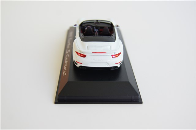 Porsche 911 (991) Turbo S Cabriolet, 1:43
