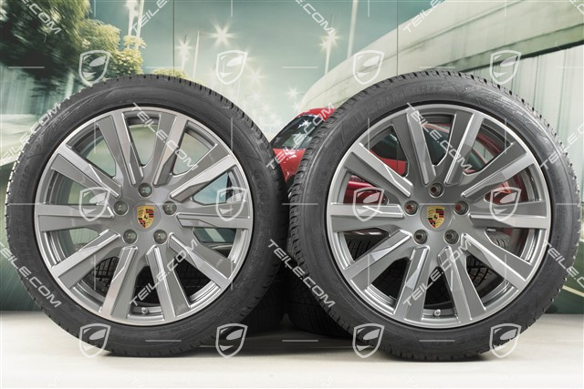 20" Taycan Tequipment Design Winterräder Satz, Felgen 9J x 20 ET54 + 11J x 20 ET60 + NEUE Goodyear Winterreifen 245/45 R20 + 285/40 R20