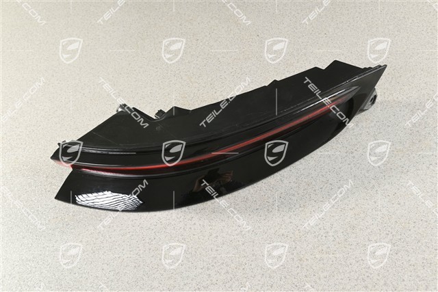 Rear light, R