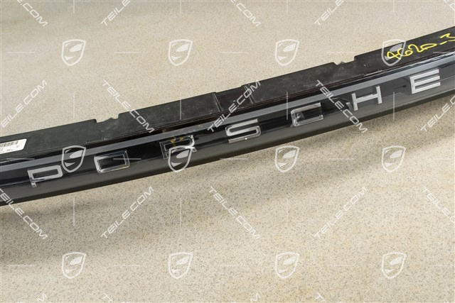 Heckleuchte / Heckklappe, mitte, in Schwarz