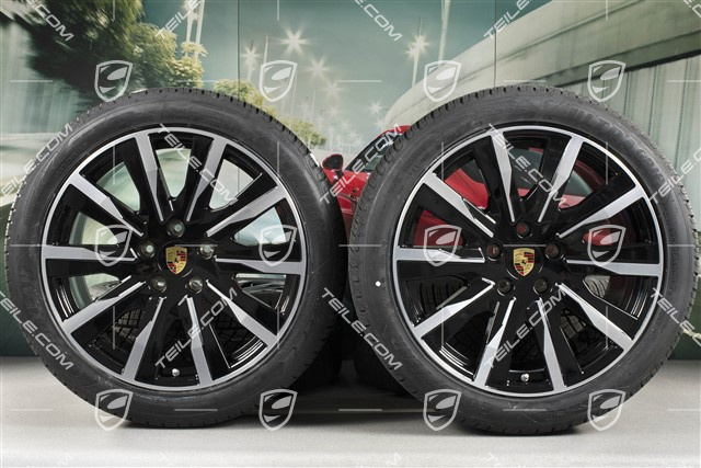 20" Taycan Tequipment Design Winterräder Satz, Felgen 9J x 20 ET54 + 11J x 20 ET60, Goodyear Winterreifen 245/45 R20 + 285/40 R20, in Schwarz Hochglanz
