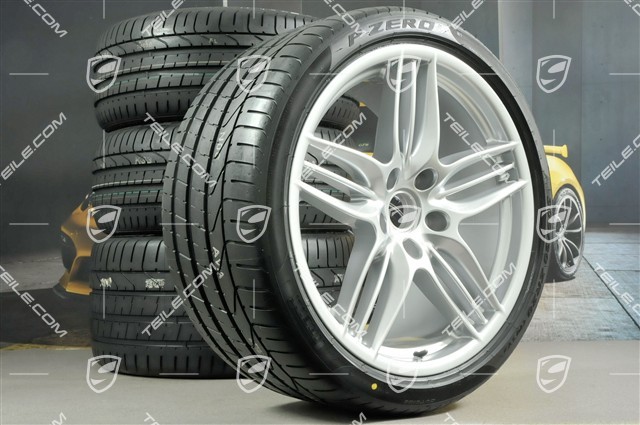 20-inch SportDesign summer wheel set, 8,5J x 20 ET51 + 11J x 20 ET70, tyres 245/35 ZR20 + 295/30 ZR20, with TPMS