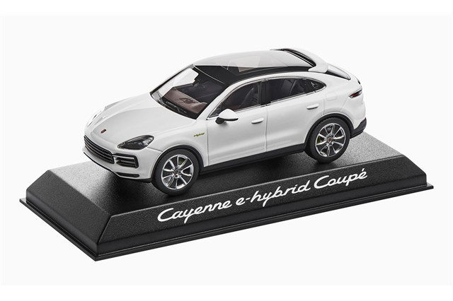 Cayenne Coupé PHEV, carraraweißmetallic, trüffelbraun, 1:43 Cayenne Coupé PHEV, carraraweißmetallic, trüffelbraun, 1:43