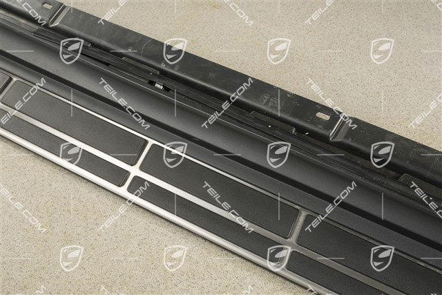 Próg boczny kompletny, ze stopniem, R