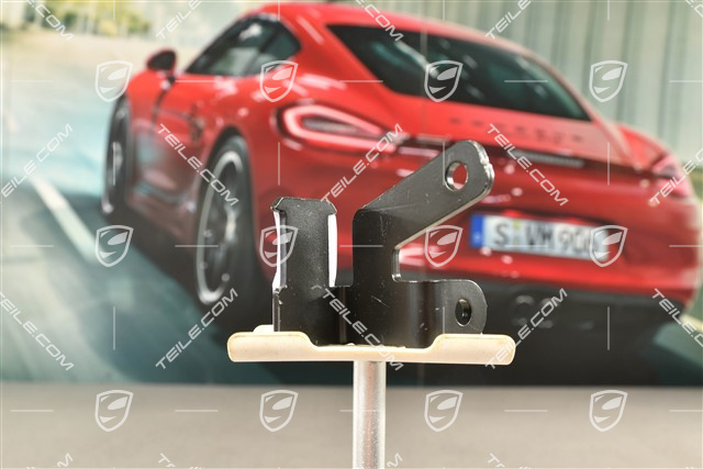 3,0 TDI, Uchwyt rury układu chłodzenia