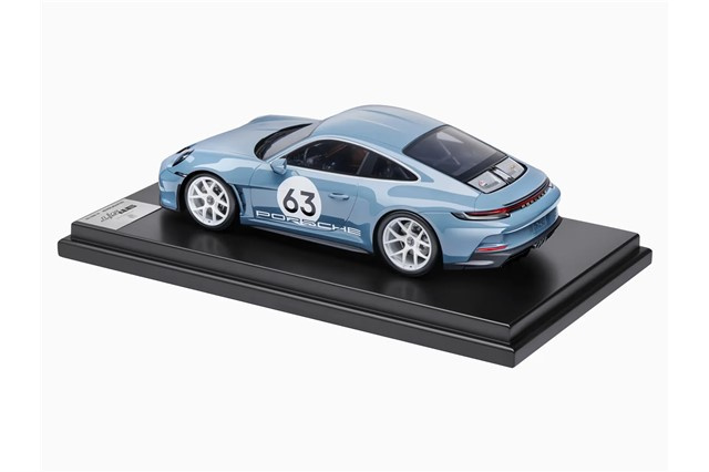 911 S/T 992, shore blue metallic, Innenausstattung in Cognac, 1:12, Limited Edition / 300 Stück