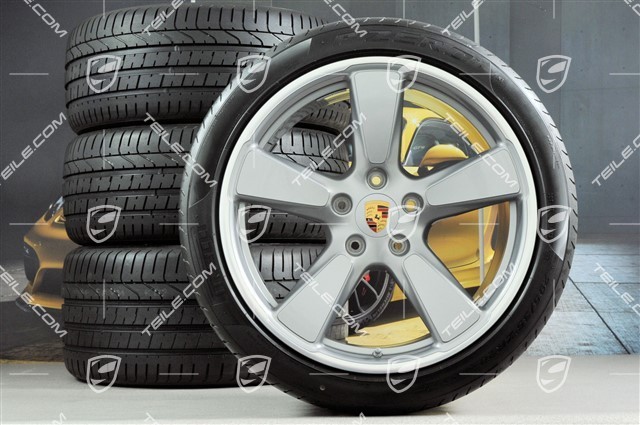 20" Sport Classic Sommerräder Satz, GT-Silber Metallic, Felgen 9,5J x 20 ET65 + 11,5 x 20 ET63 + Michelin Sommerreifen 255/40 ZR20 + 295/35 ZR20, ohne RDK-Sensoren
