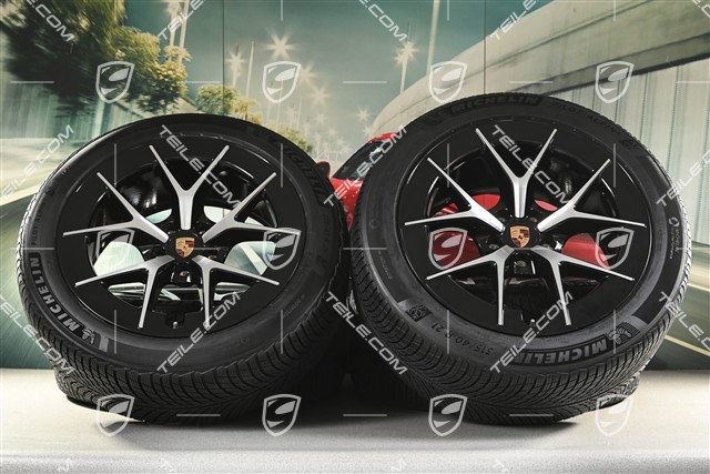 21" Cayenne RS Spyder Design Winterräder Satz, Felgen 9,5J x 21 ET16 + 11J x 21 ET37 + Michelin Pilot Alpin 5 Winterreifen 275/45 R21 + 315/40 R21, schwarz hochglanz