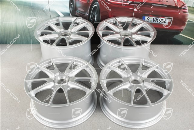 19" GT3 II Komplet felg, przód 8,5J x 19 ET53 + tył 12J x 19 ET63, srebrne