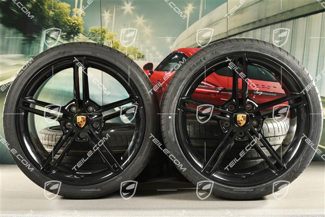 21" Mission E Design summer wheel set, rims 9,5J x 21 ET60 + 11,5J x 21 ET66 + Goodyear summer tyres 265/35 R21 + 305/30 R21, black high gloss