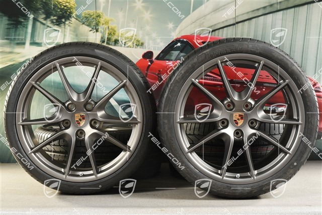 20-inch Carrera S III summer wheel set, 8,5J x 20 ET51 + 11J x 20 ET52 + NEW Pirelli summer tyres 245/35 ZR20 + 305/30 ZR20, with TPMS, Platinum Silk Gloss