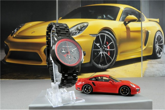Chronograph 911 Turbo S Classic + Modellauto 1:43, Set – Limited Edition