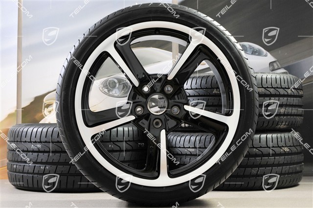 20" SportTechno Sommerräder Satz, Felgen 8,5J x 20 ET57 + 10J x 20 ET50 + NEUE Pirelli Sommeräder 235/35 R20 + 265/35 R20, in Schwarz, mit RDK-Sensoren