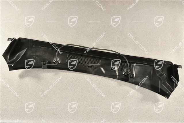Maserati 4200 Osłona podszybia przedniego (plastikowa), czarna