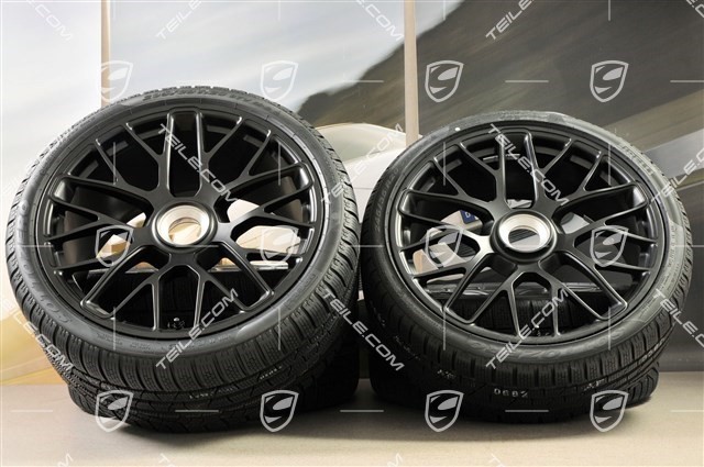 GT3 20" Winterräder Satz "Turbo S" Zentralverschluss, 9J x 20 ET51 + 11J x 20 ET59 + NEUE Pirelli Winterreifen 245/35 R20+295/30 R20, RDK-Sensoren, Schwarz-seidenmatt