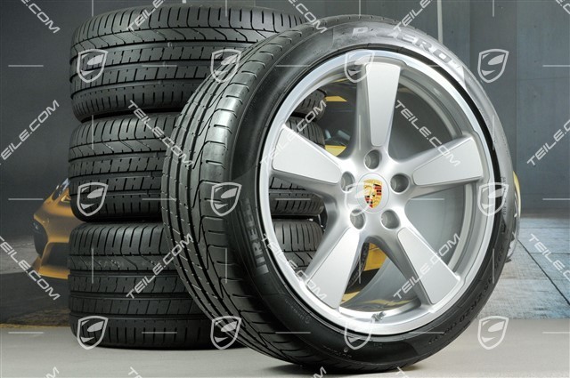 20" Sport Classic Sommerräder Satz, GT-Silber Metallic, Felgen 9,5J x 20 ET65 + 11,5 x 20 ET63 + Michelin Sommerreifen 255/40 ZR20 + 295/35 ZR20, ohne RDK-Sensoren
