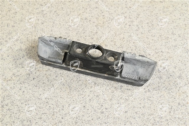 Housing for cotter pin, L