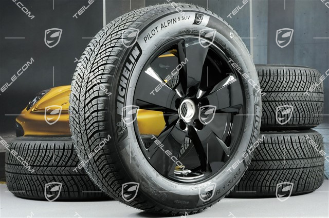 19-inch Cayenne winter wheel set, rims 8,5J x 19 ET47 + 9,5J x 19 ET54 + Michelin winter tyres 255/55 R19 + 275/50 R19, with TPMS, black high gloss