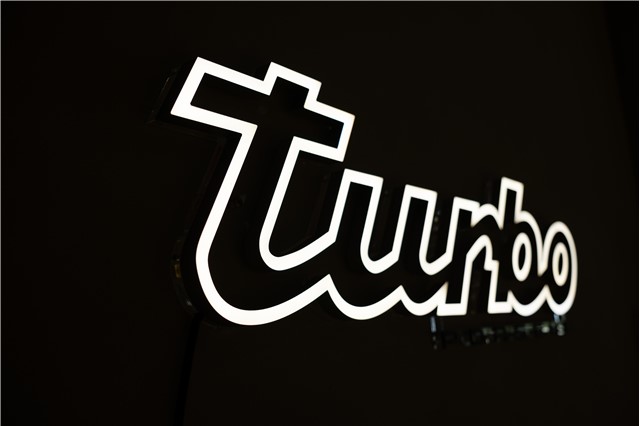 Porsche Turbo illuminated lettering, LED, light colour: 4,000 Kelvin, size 98.9 x 25 cm, limited to 911 pieces