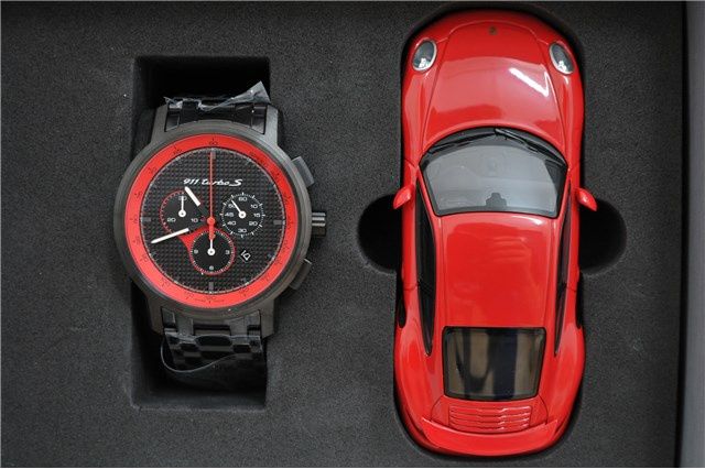 Chronograph 911 Turbo S Classic + Modellauto 1:43, Set – Limited Edition