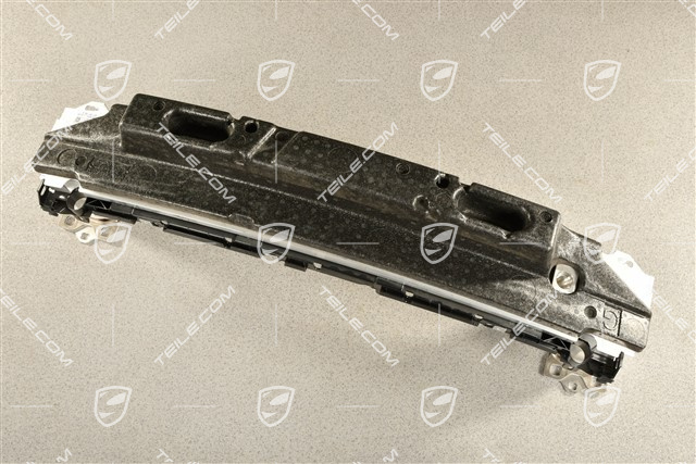 GT3, Belka przedniego zderzaka z absorberem
