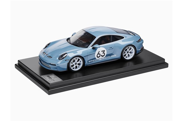 911 S/T 992, shore blue metallic, Innenausstattung in Cognac, 1:12, Limited Edition / 300 Stück