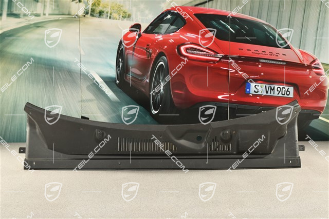 Maserati 4200 Osłona podszybia przedniego (plastikowa), czarna