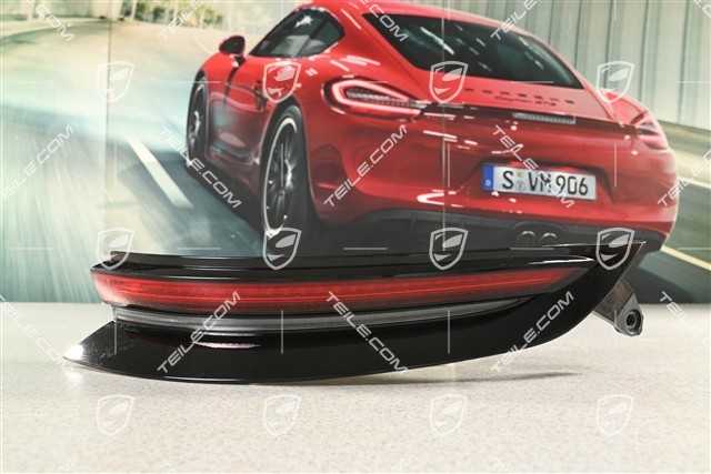 Rear light, R