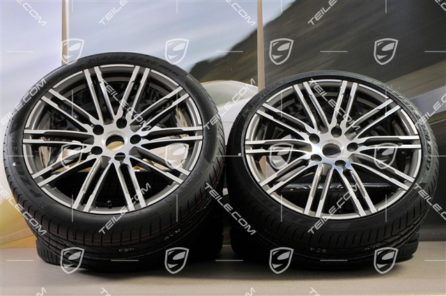 20" Sommerräder Satz 911 Turbo III, Felgen 8,5J x 20 ET51 + 11J x 20 ET52 + Sommerreifen 245/35 ZR20 + 305/30 ZR20, mit RDK-Sensoren