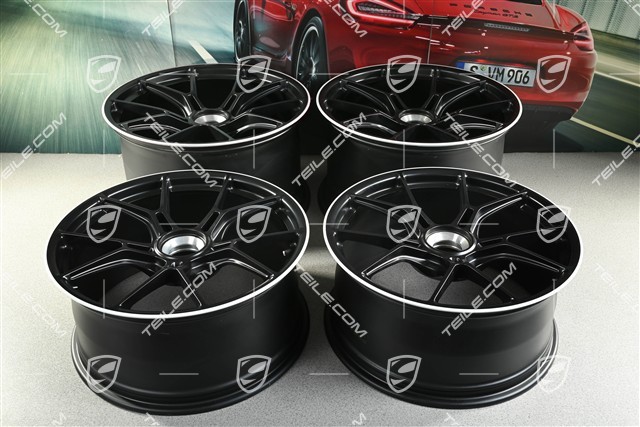 20"+21" GT3 komplet felg, 9,5J x 20 ET46 + 12J x 21 ET45, czarny satynowy półmat + biały rant
