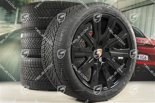 20" Taycan Tequipment Design Winterräder Satz, Felgen 9J x 20 ET54 + 11J x 20 ET60, Goodyear Winterreifen 245/45 R20 + 285/40 R20