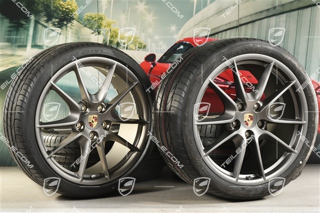 20" Carrera S (III) Sommerräder Satz, 8,5J x 20 ET51 + 11J x 20 ET70, Pirelli Sommerreifen 245/35 ZR20 + 295/30 ZR20, Platinium seidenmatt