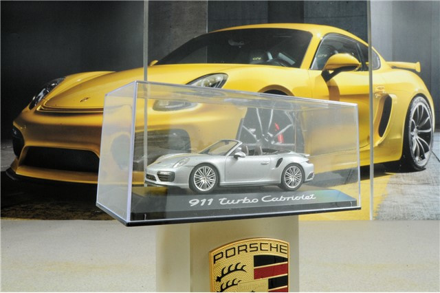 911 Turbo Cabriolet 991 II, rhodium silver metallic, saddle brown/black, 1:43