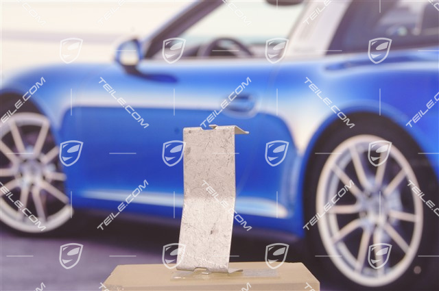 Underbody plastic floor metal cover clip / clamp