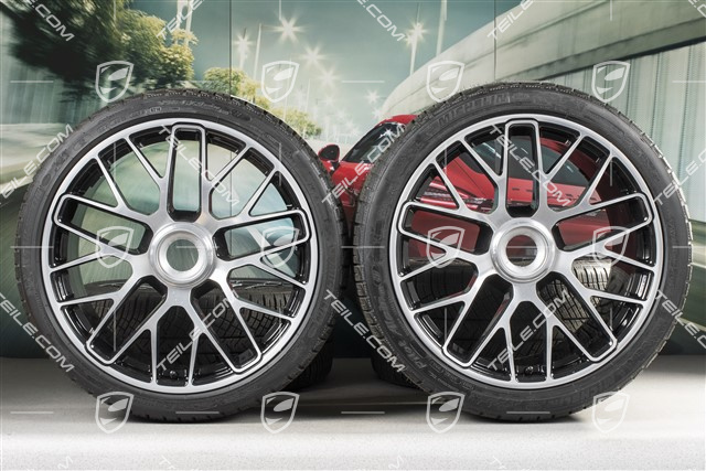 20" Turbo S Koła zimowe komplet do Turbo S / GTS, centralnie mocowane, felgi 8,5J x 20 ET51 + 11J x 20 ET59 + opony zimowe Michelin Pilot Alpin PA4 N1 245/35 R20+295/30 R20, czujniki ciśnienia