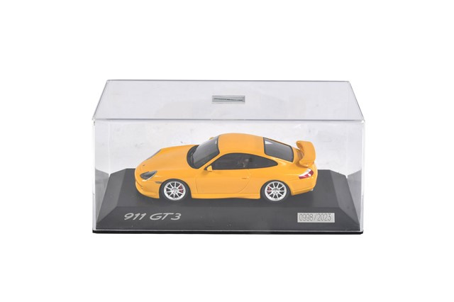 Porsche 911 996.1 GT3, speed yellow/black, Spark, scale 1:43